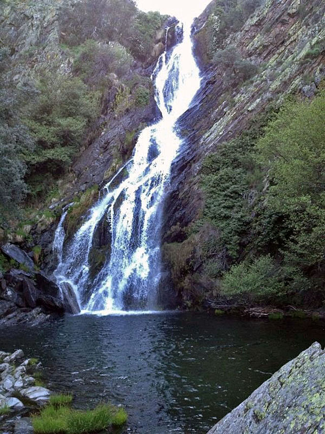 Cascada del Chorrituelo, en Ovejuela (Las Hurdes)
